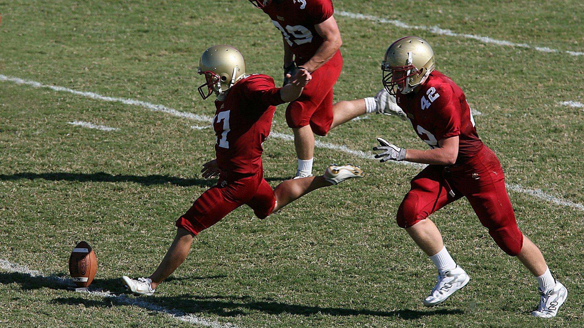 海鸥狂潮席卷足总杯,布莱顿六球横扫晋级,许尔策勒盛赞信心之战